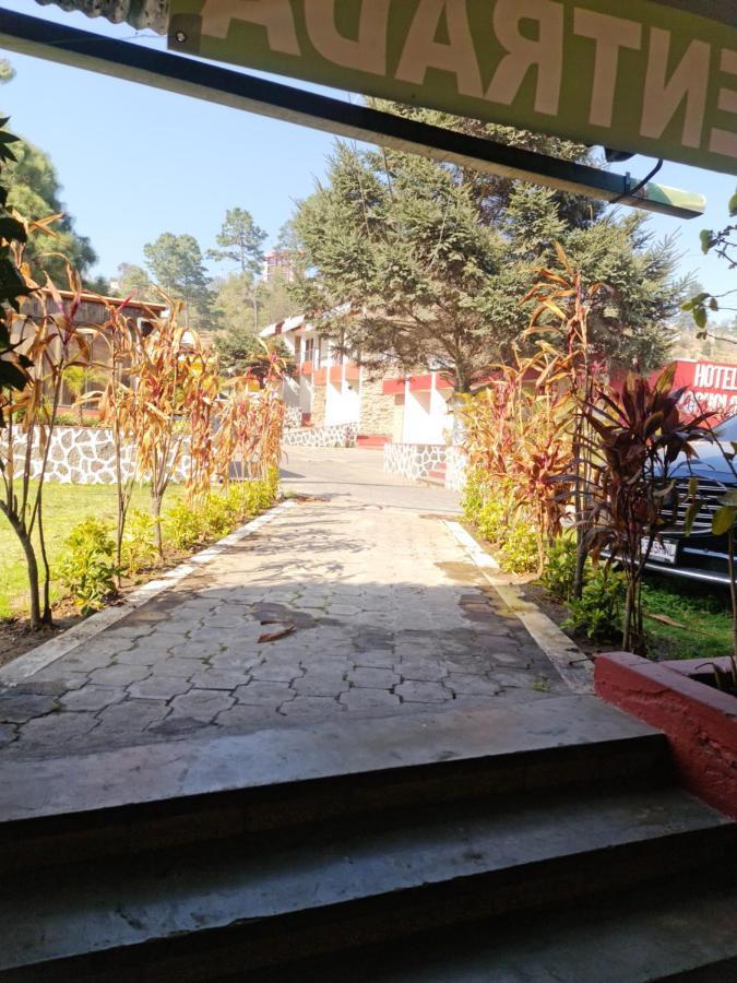 Hotel Kasa Kamelot Las Rosas Quetzaltenango Exterior foto